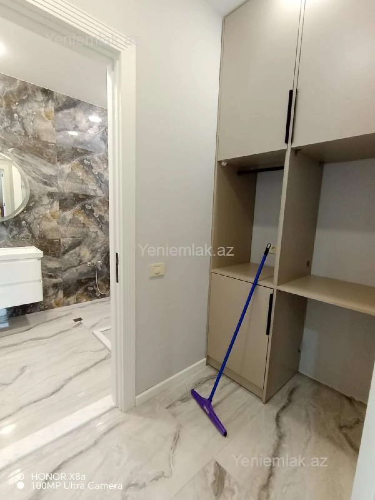 Satılır 4 otaqlı həyət evi 305 m²