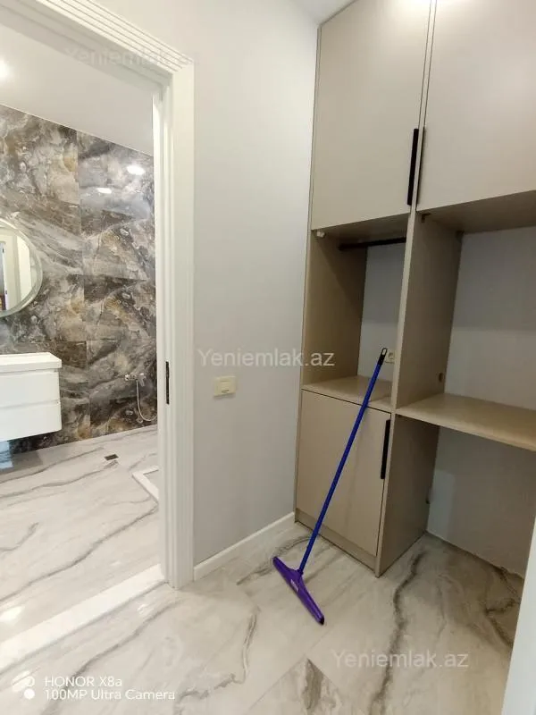 Satılır 4 otaqlı həyət evi 305 m²