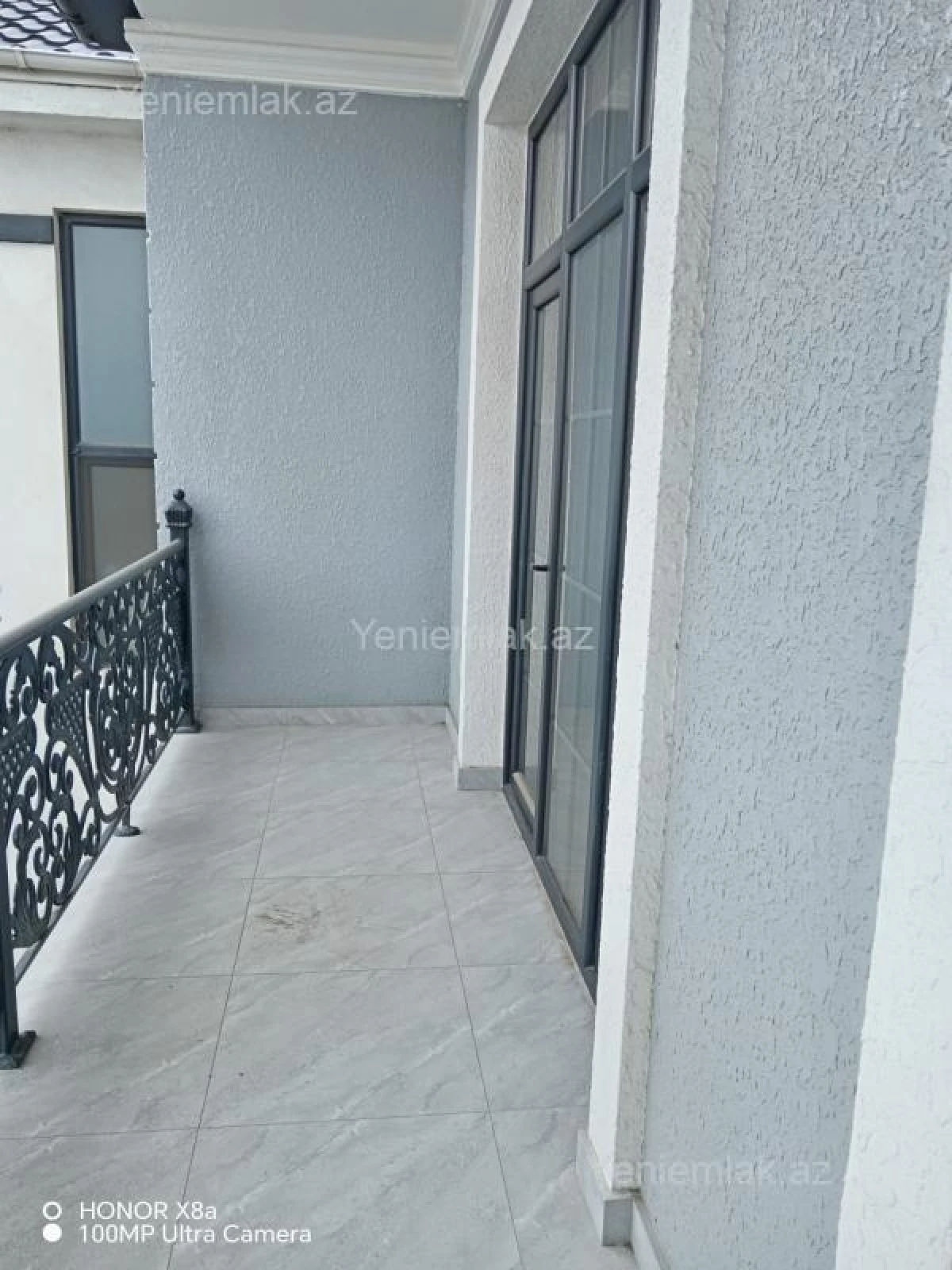 Satılır 4 otaqlı həyət evi 305 m²