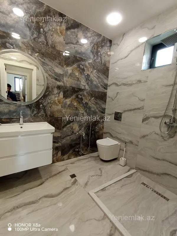 Satılır 4 otaqlı həyət evi 305 m²