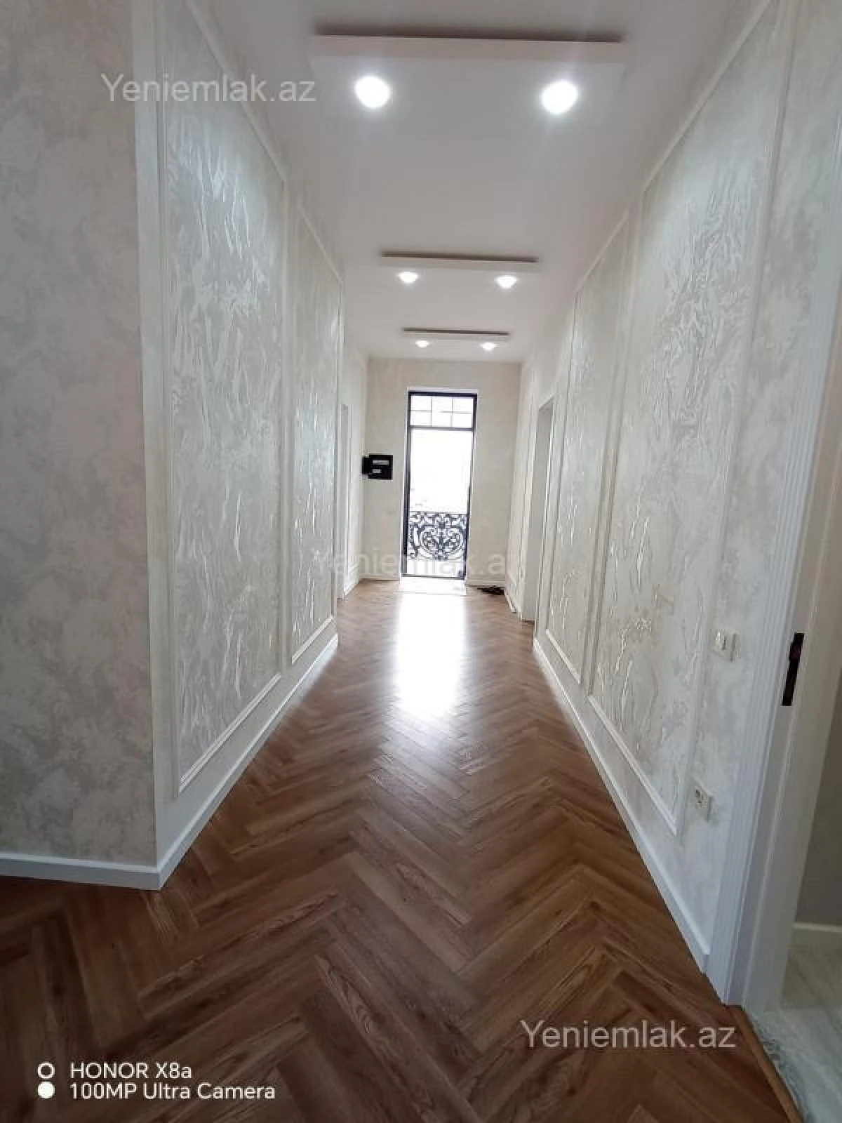 Satılır 4 otaqlı həyət evi 305 m²