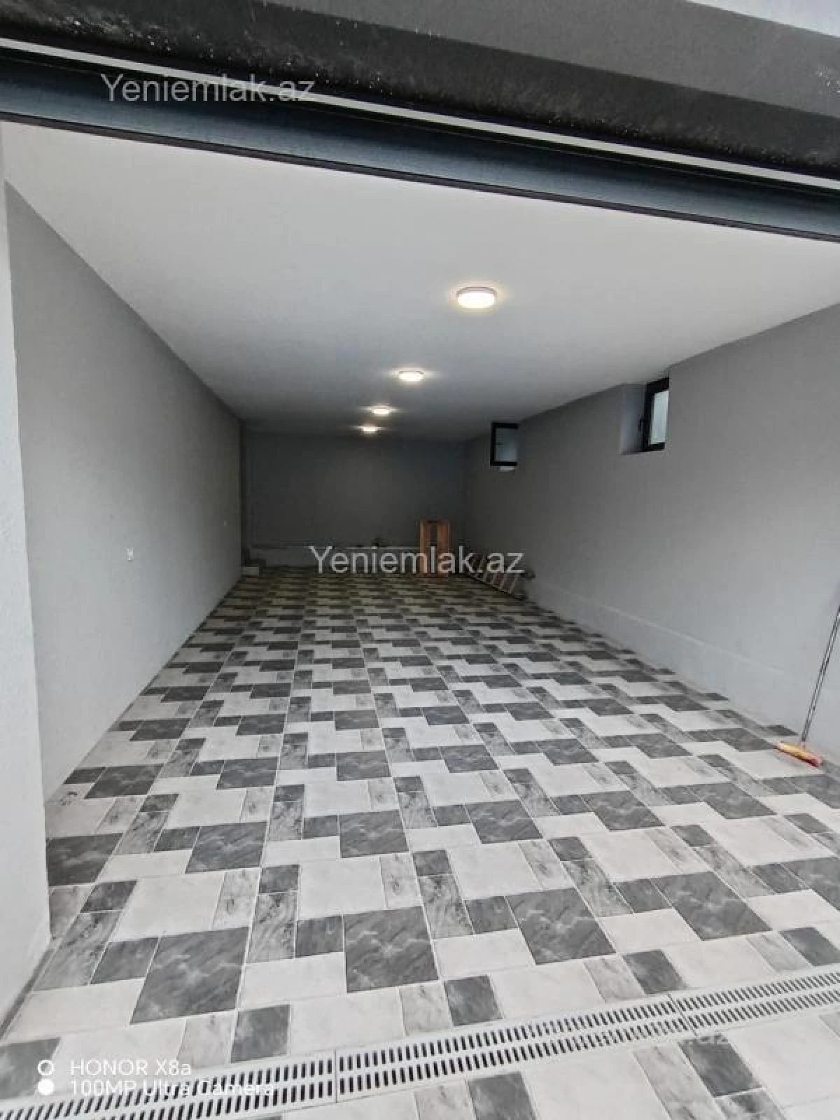Satılır 4 otaqlı həyət evi 305 m²