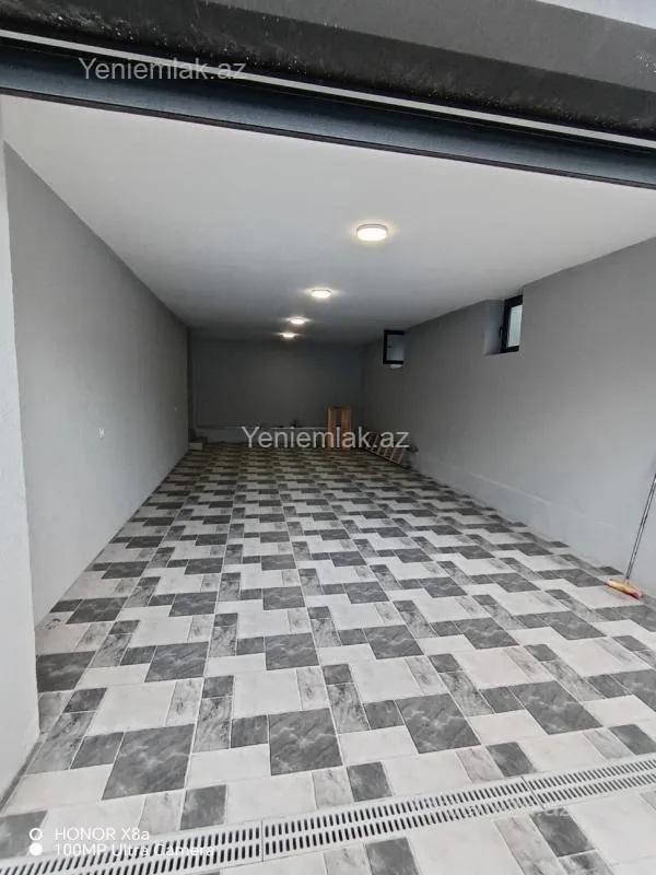 Satılır 4 otaqlı həyət evi 305 m²