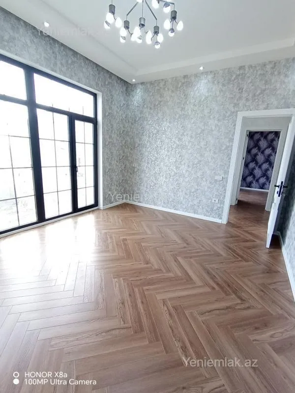Satılır 4 otaqlı həyət evi 305 m²