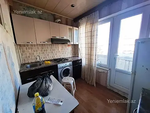 Satılır 2 otaqlı köhnə tikili 65 m²