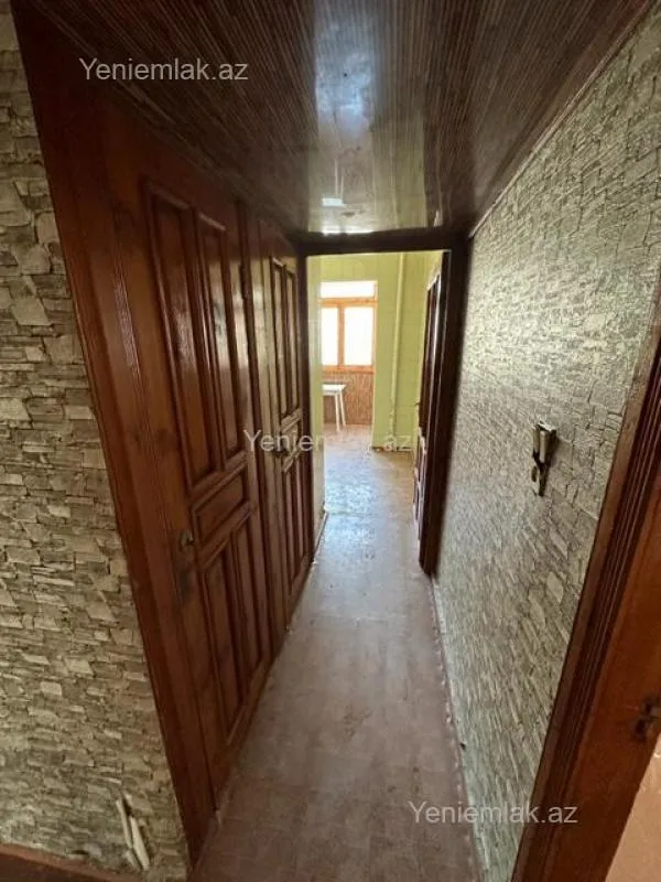 Satılır 3 otaqlı köhnə tikili 80 m²