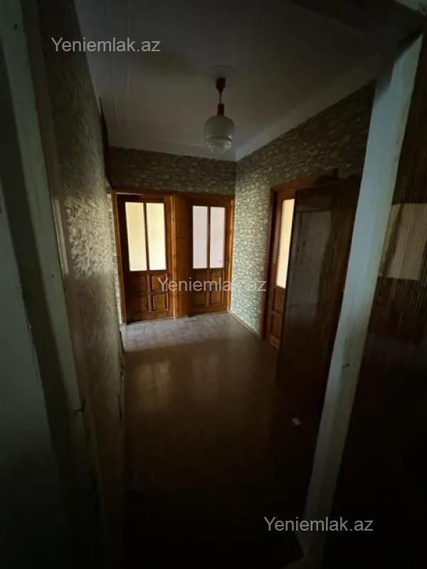 Satılır 3 otaqlı köhnə tikili 80 m²