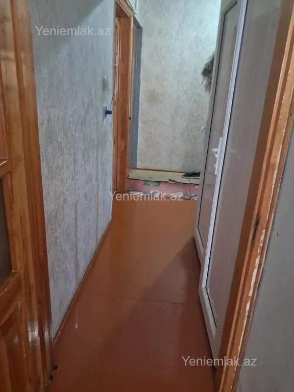 Satılır 2 otaqlı köhnə tikili 60 m²