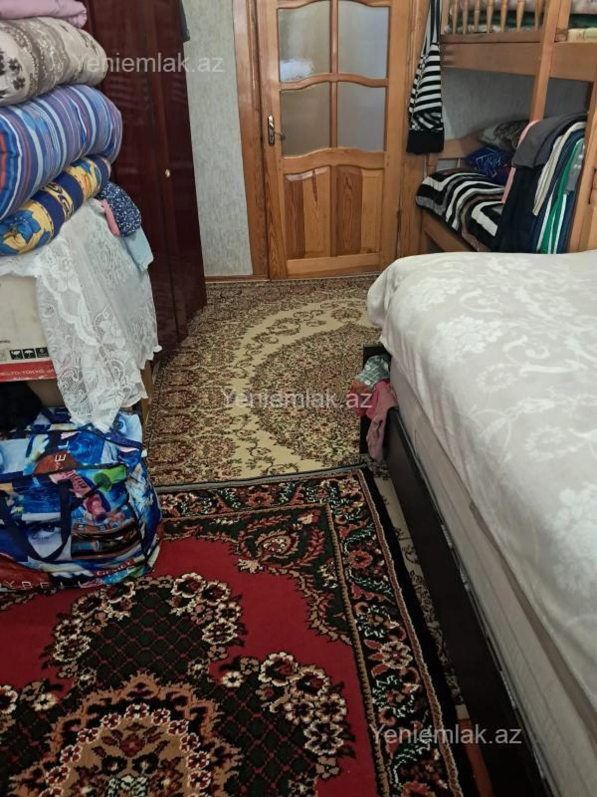 Satılır 2 otaqlı köhnə tikili 60 m²