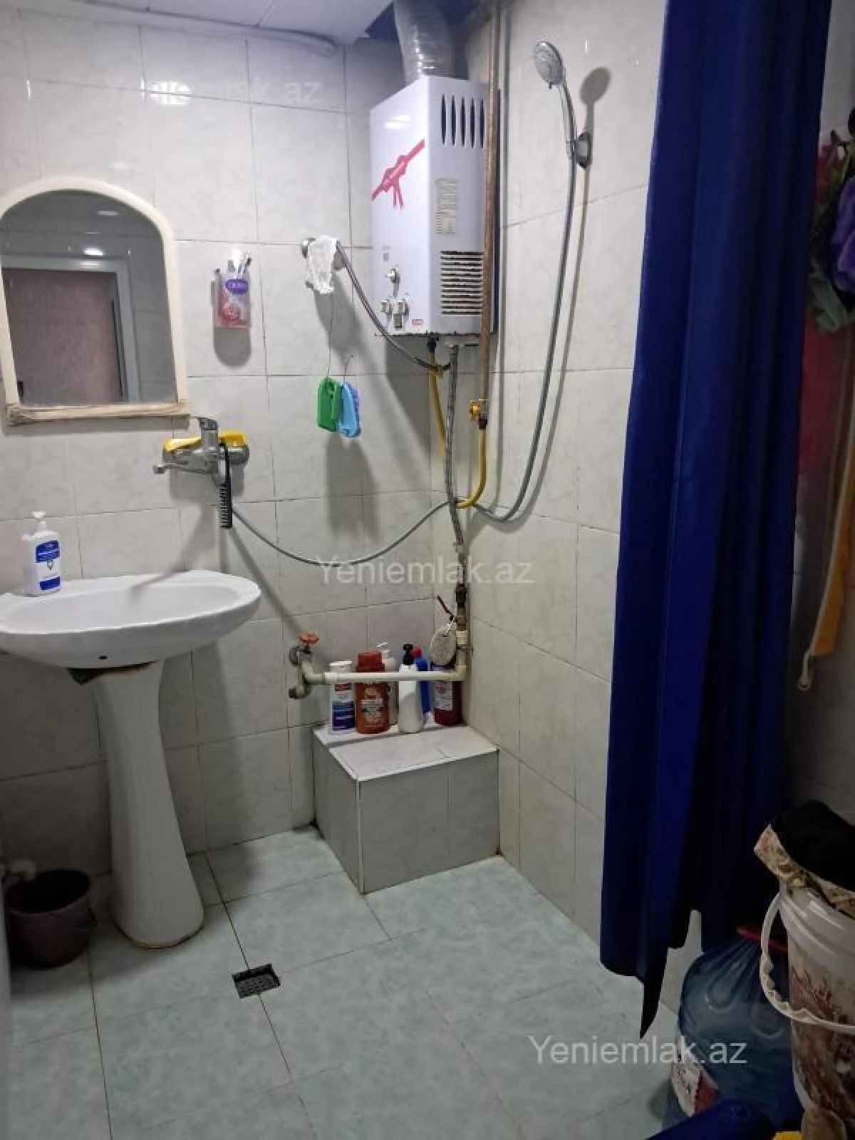 Satılır 2 otaqlı köhnə tikili 60 m²