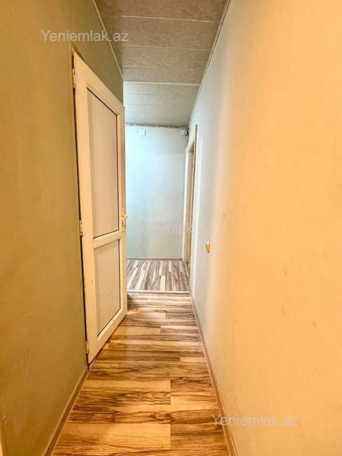 Satılır 2 otaqlı köhnə tikili 55 m²