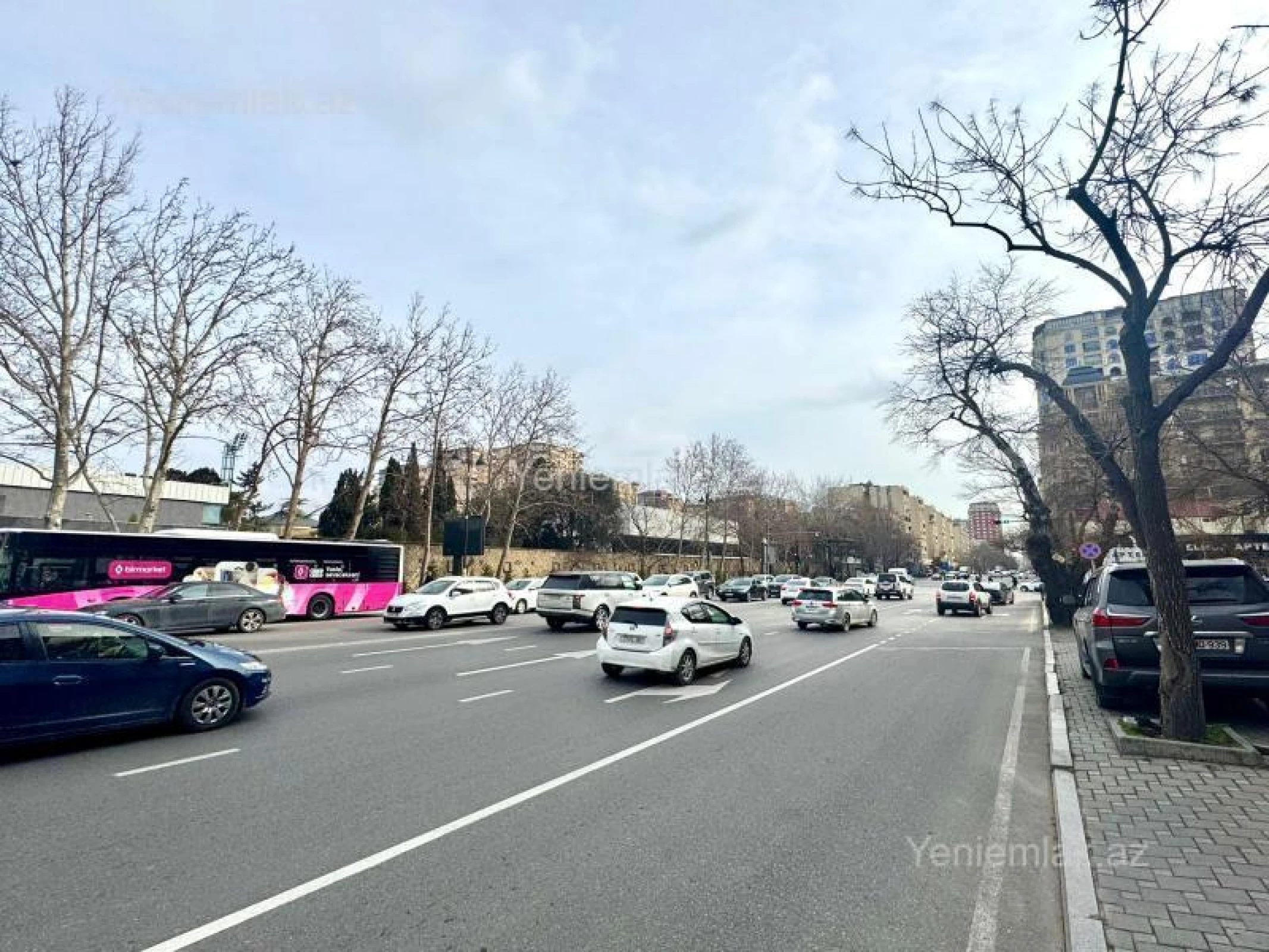 Satılır 2 otaqlı köhnə tikili 55 m²