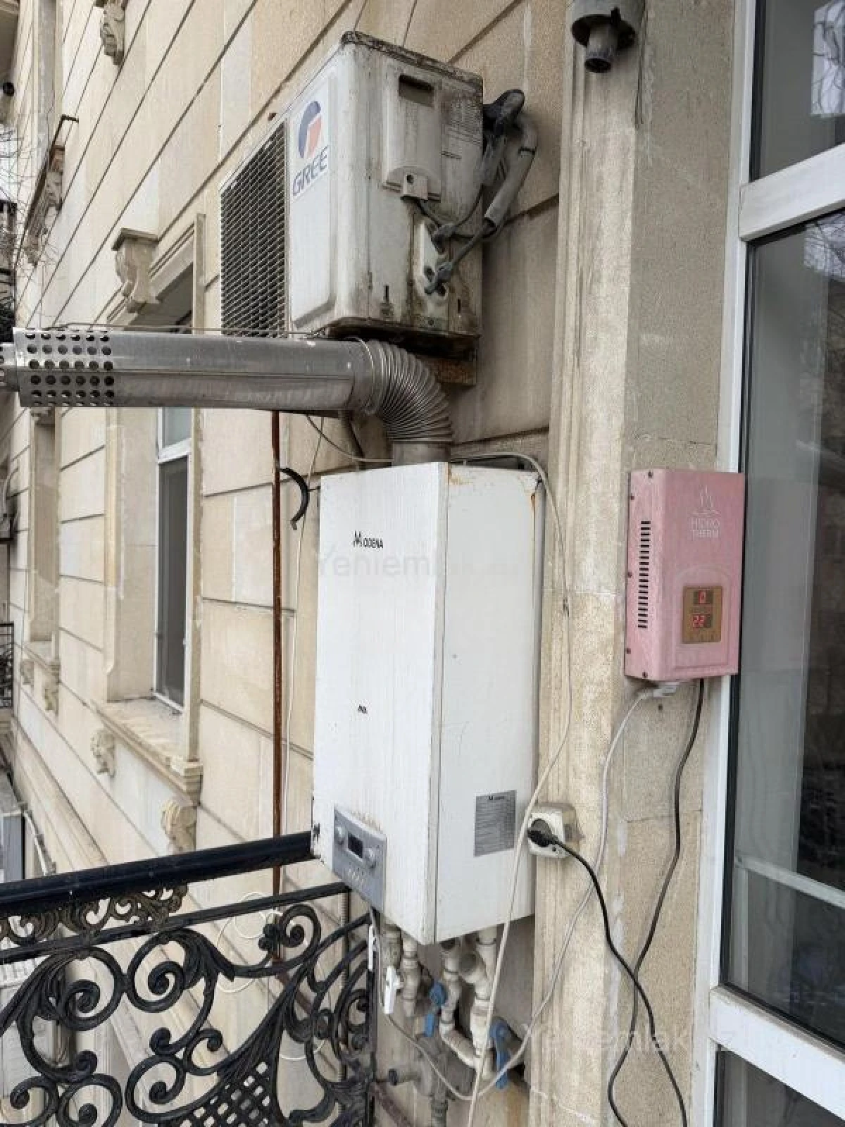 Satılır 2 otaqlı köhnə tikili 66 m²