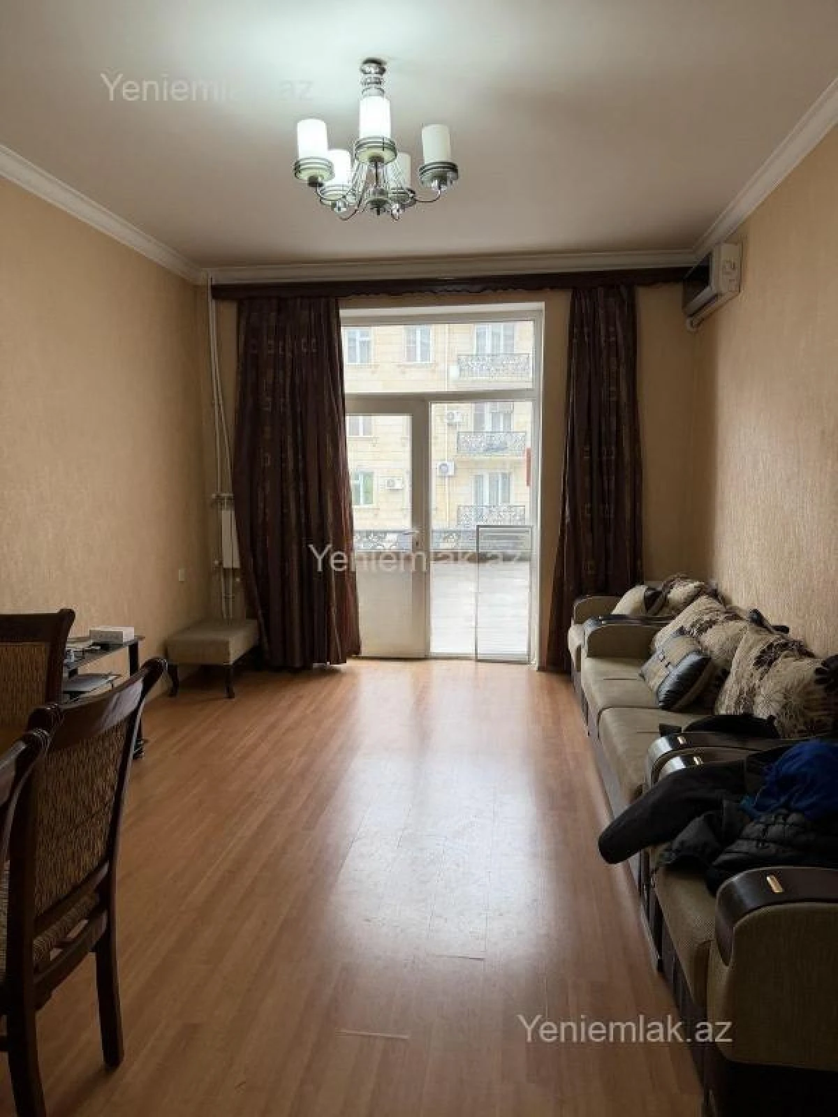Satılır 2 otaqlı köhnə tikili 66 m²