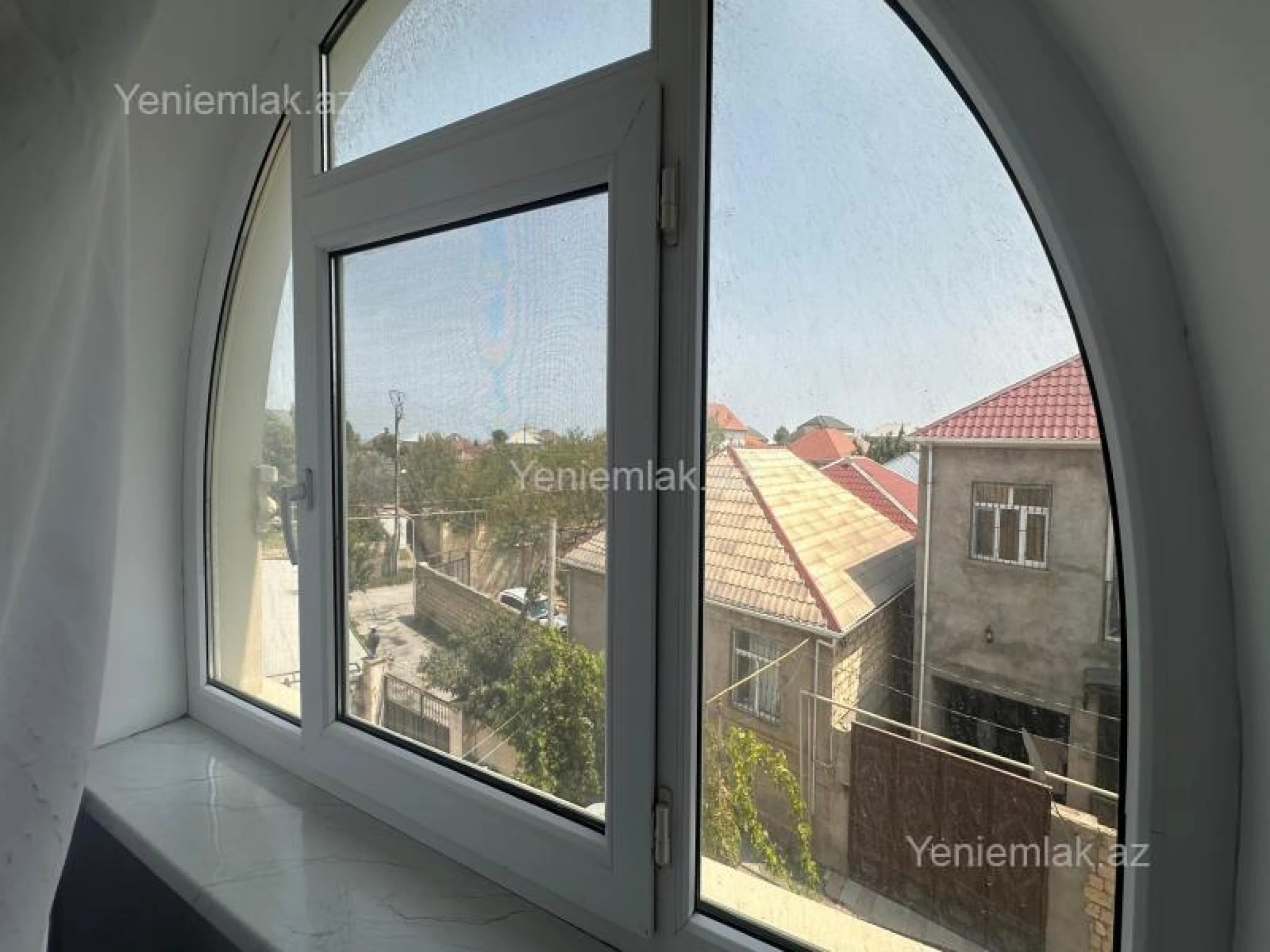 Satılır 6 otaqlı həyət evi 263 m²
