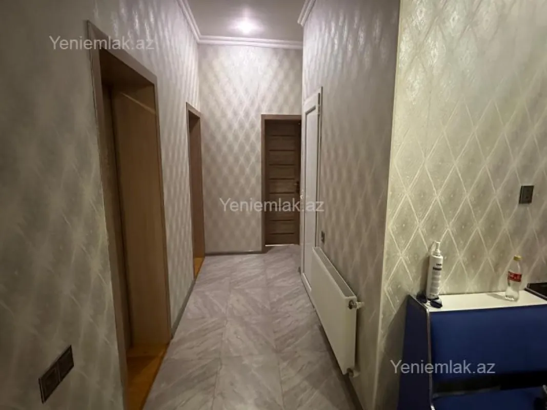 Satılır 6 otaqlı həyət evi 263 m²