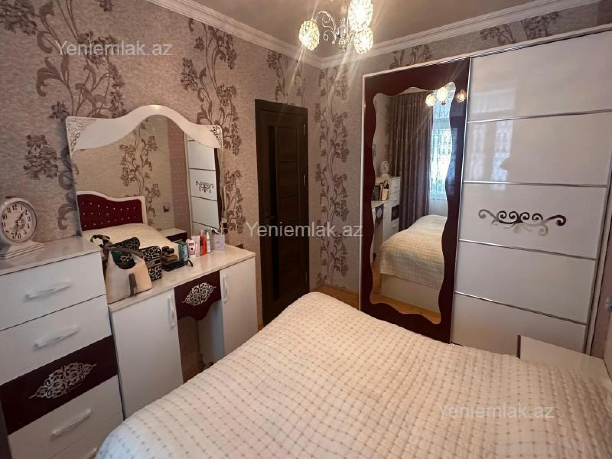 Satılır 6 otaqlı həyət evi 263 m²