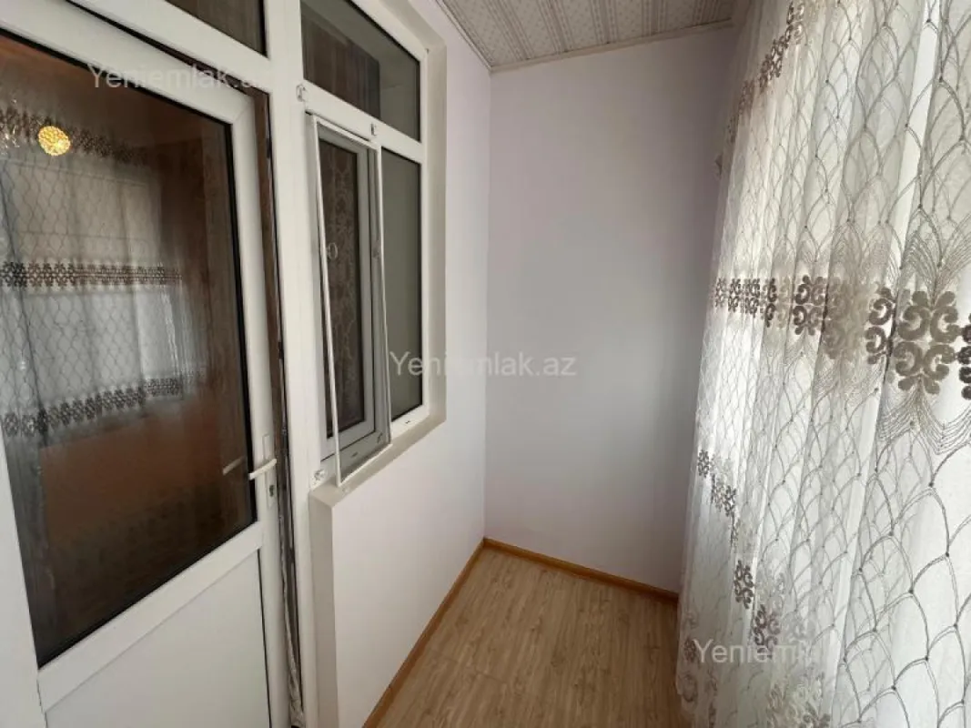 Satılır 6 otaqlı həyət evi 263 m²