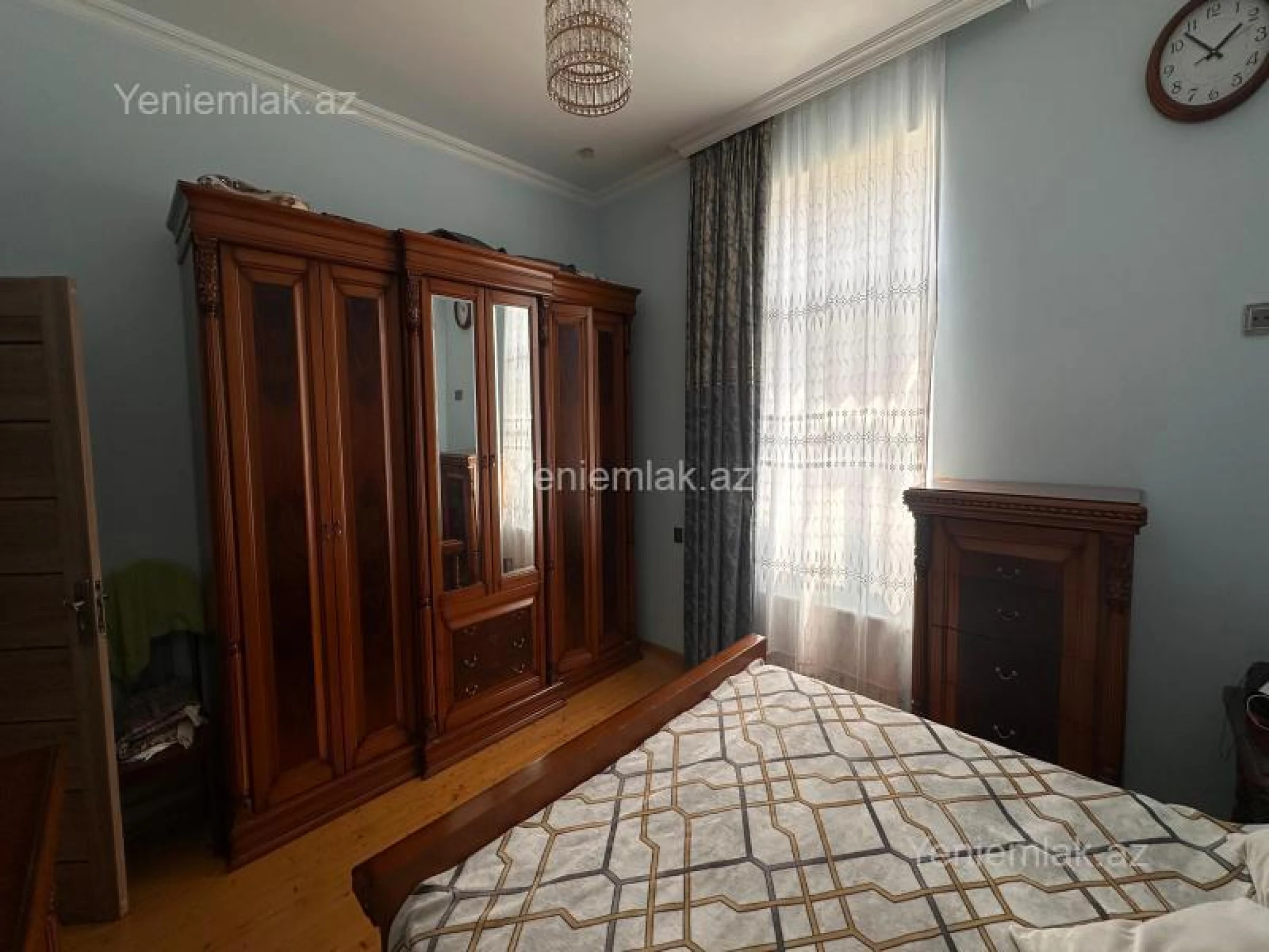 Satılır 6 otaqlı həyət evi 263 m²