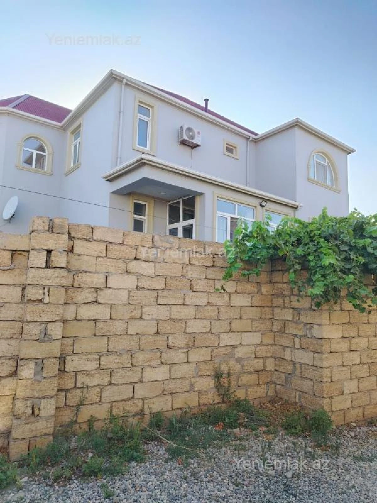 Satılır 6 otaqlı həyət evi 263 m²