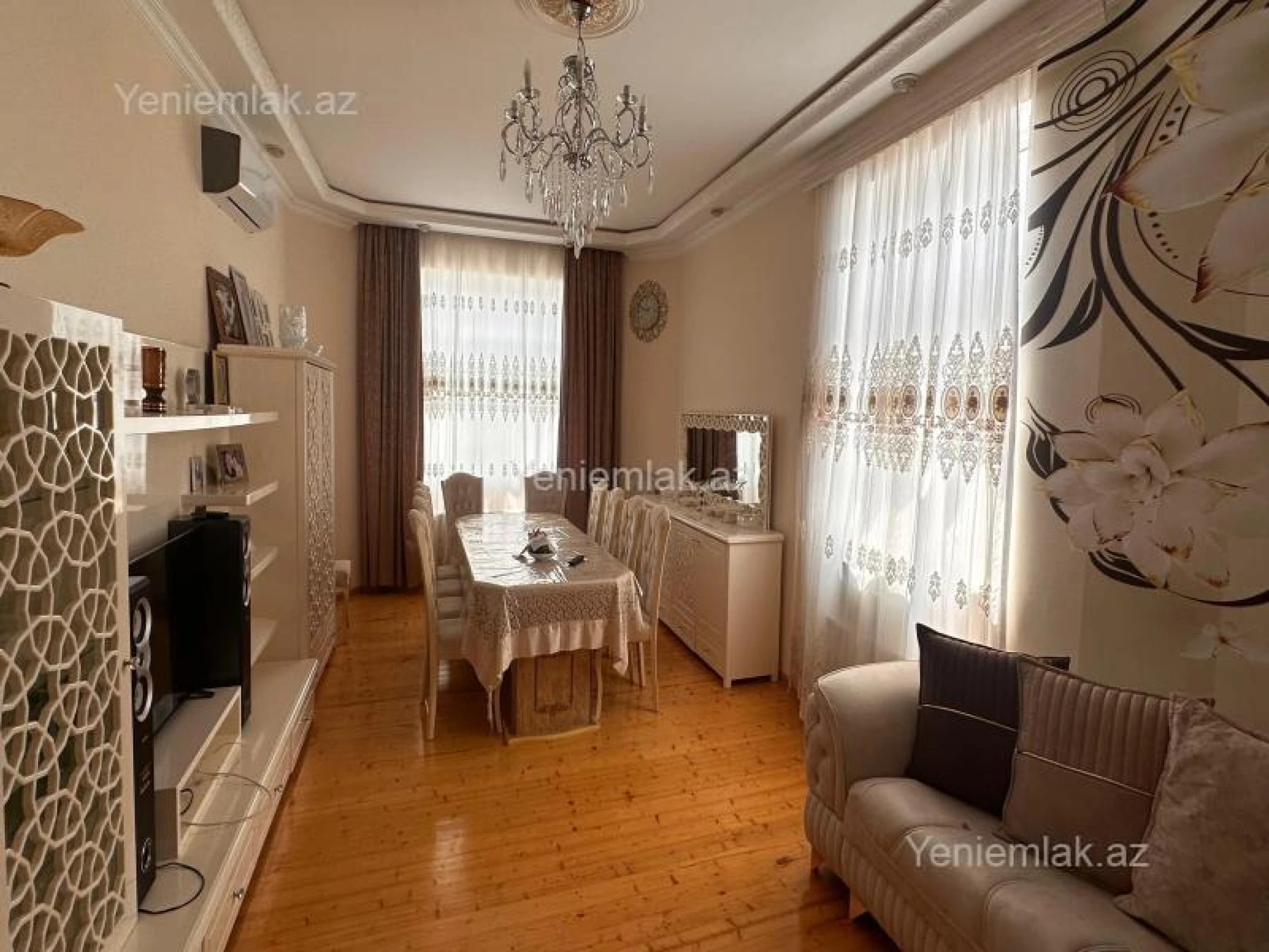 Satılır 6 otaqlı həyət evi 263 m²