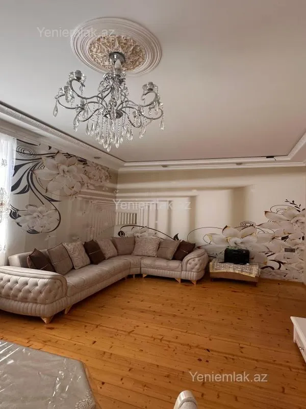 Satılır 6 otaqlı həyət evi 263 m²