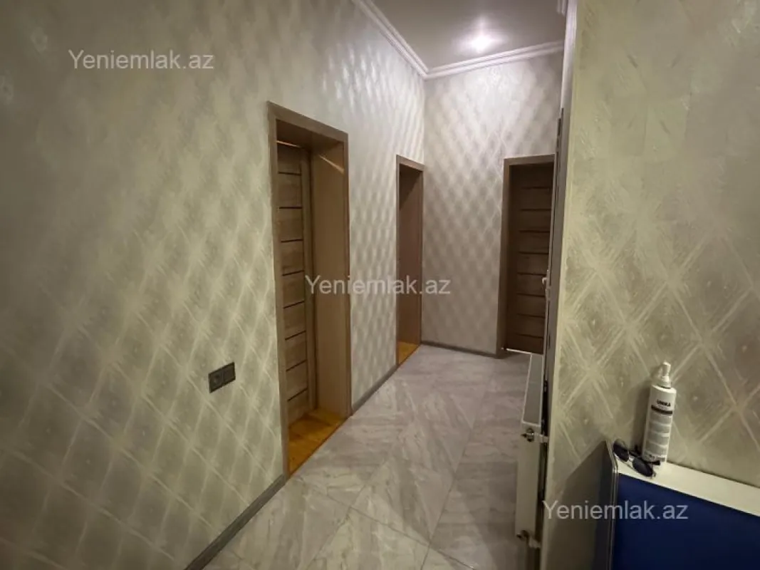 Satılır 6 otaqlı həyət evi 263 m²
