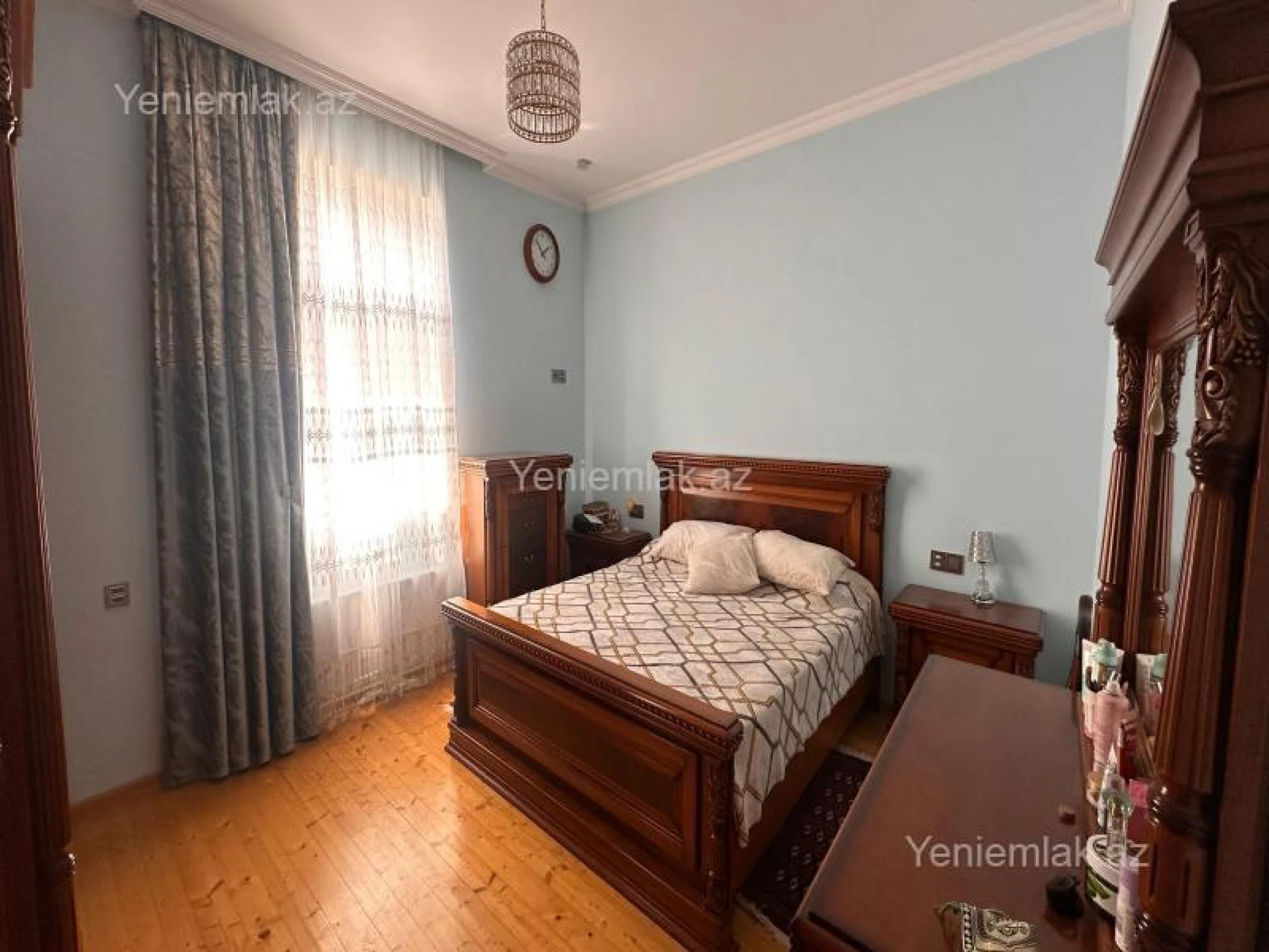 Satılır 6 otaqlı həyət evi 263 m²