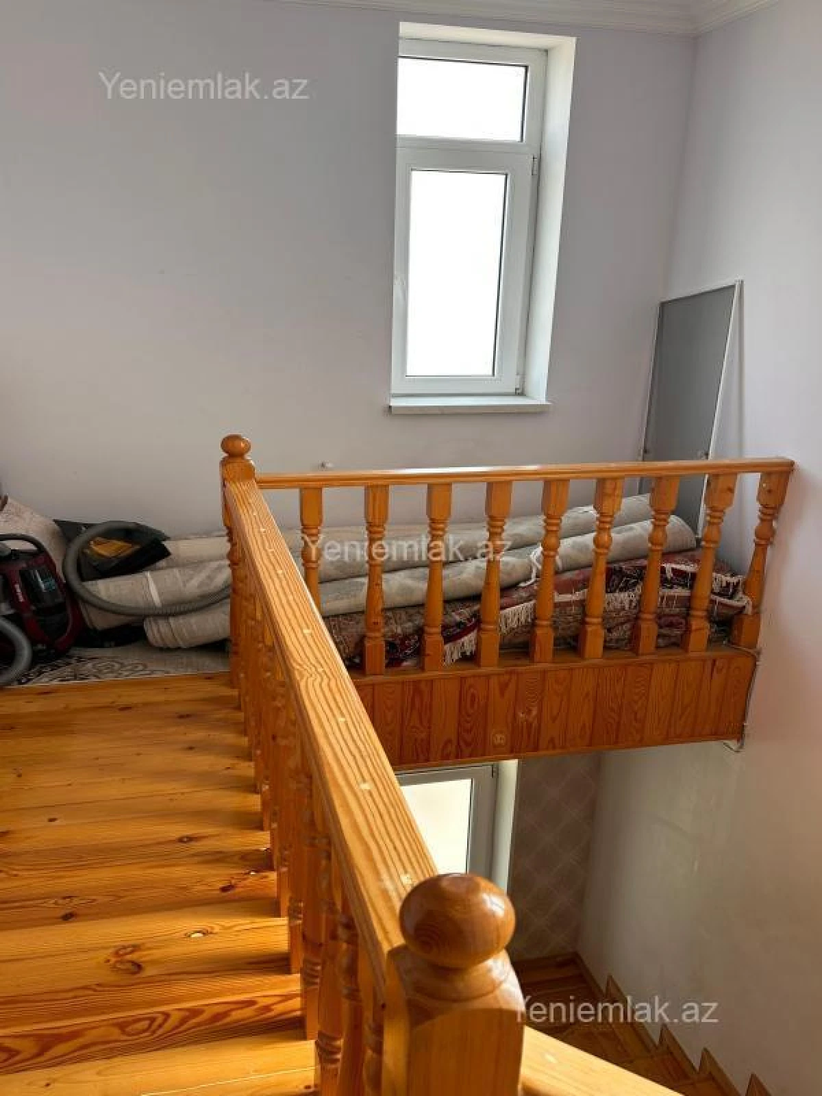 Satılır 6 otaqlı həyət evi 263 m²
