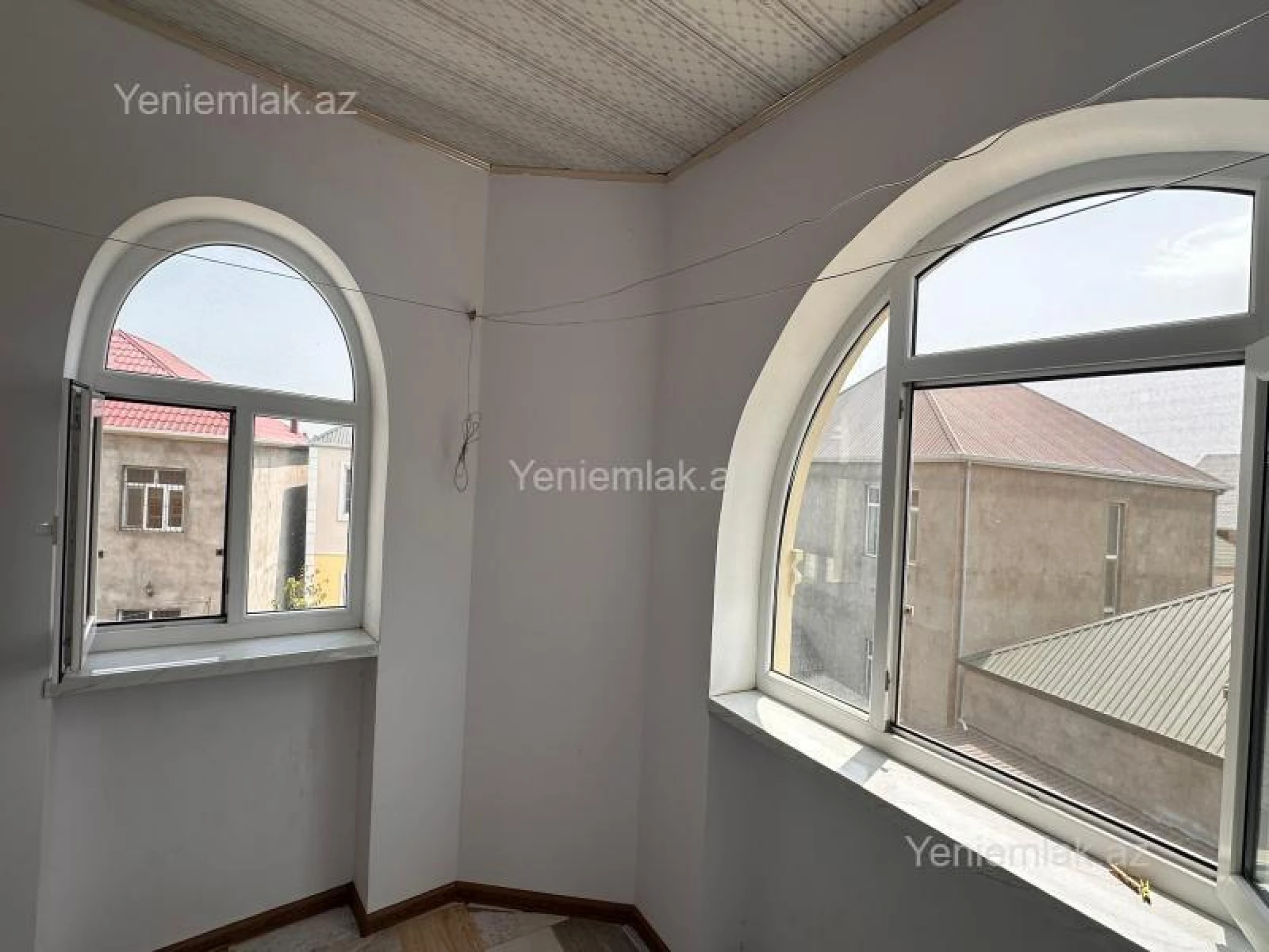 Satılır 6 otaqlı həyət evi 263 m²