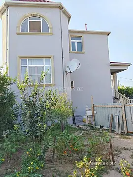 Satılır 6 otaqlı həyət evi 263 m²