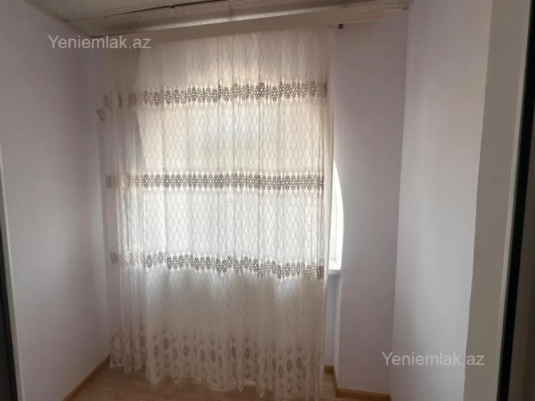 Satılır 6 otaqlı həyət evi 263 m²