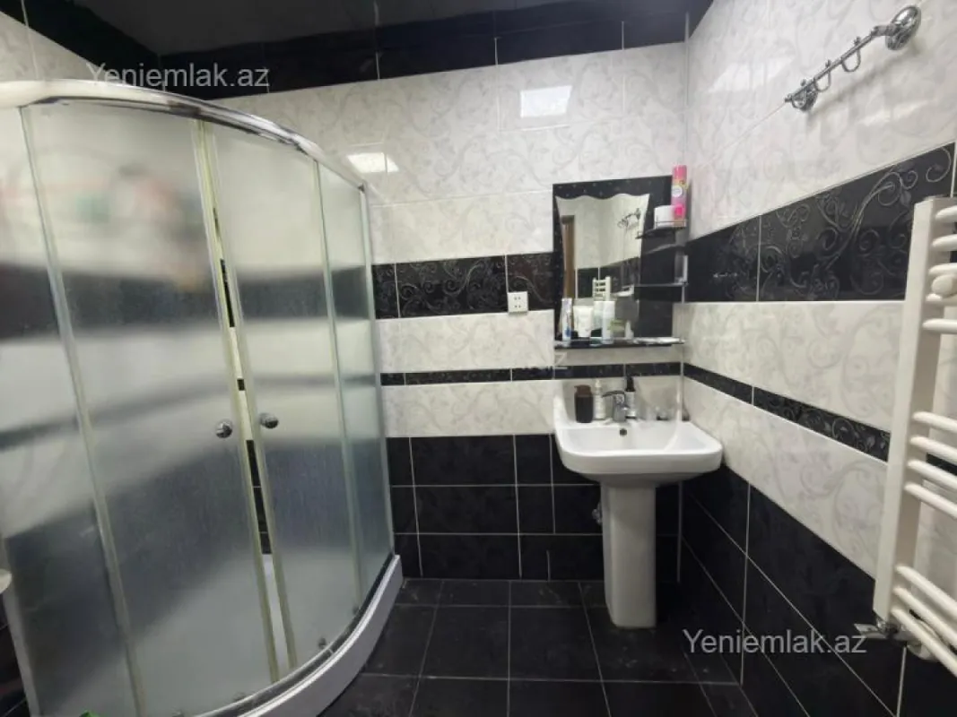 Satılır 2 otaqlı yeni tikili 85 m²