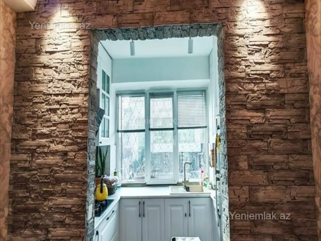 Satılır 3 otaqlı köhnə tikili 75 m²