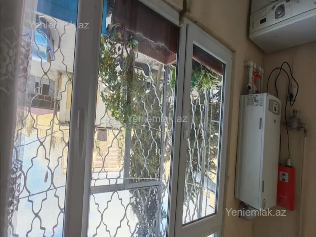 Satılır 3 otaqlı köhnə tikili 75 m²