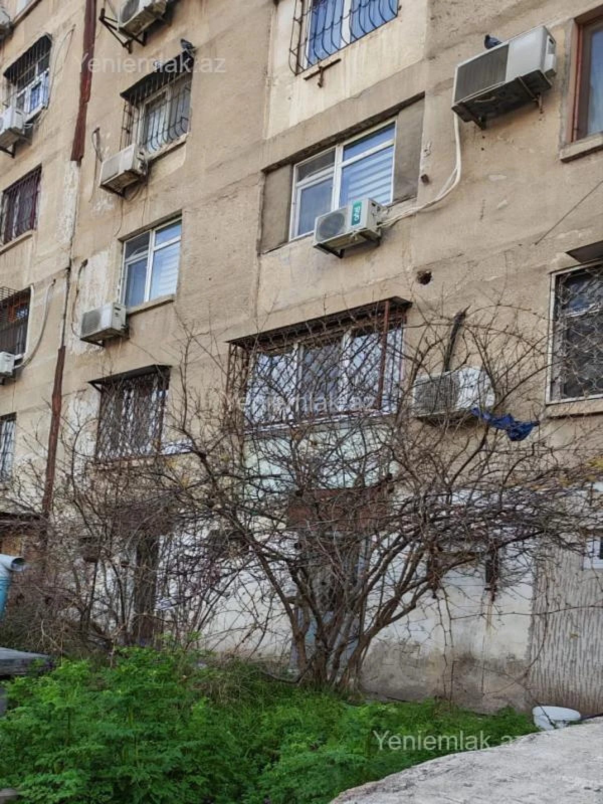 Satılır 3 otaqlı köhnə tikili 75 m²