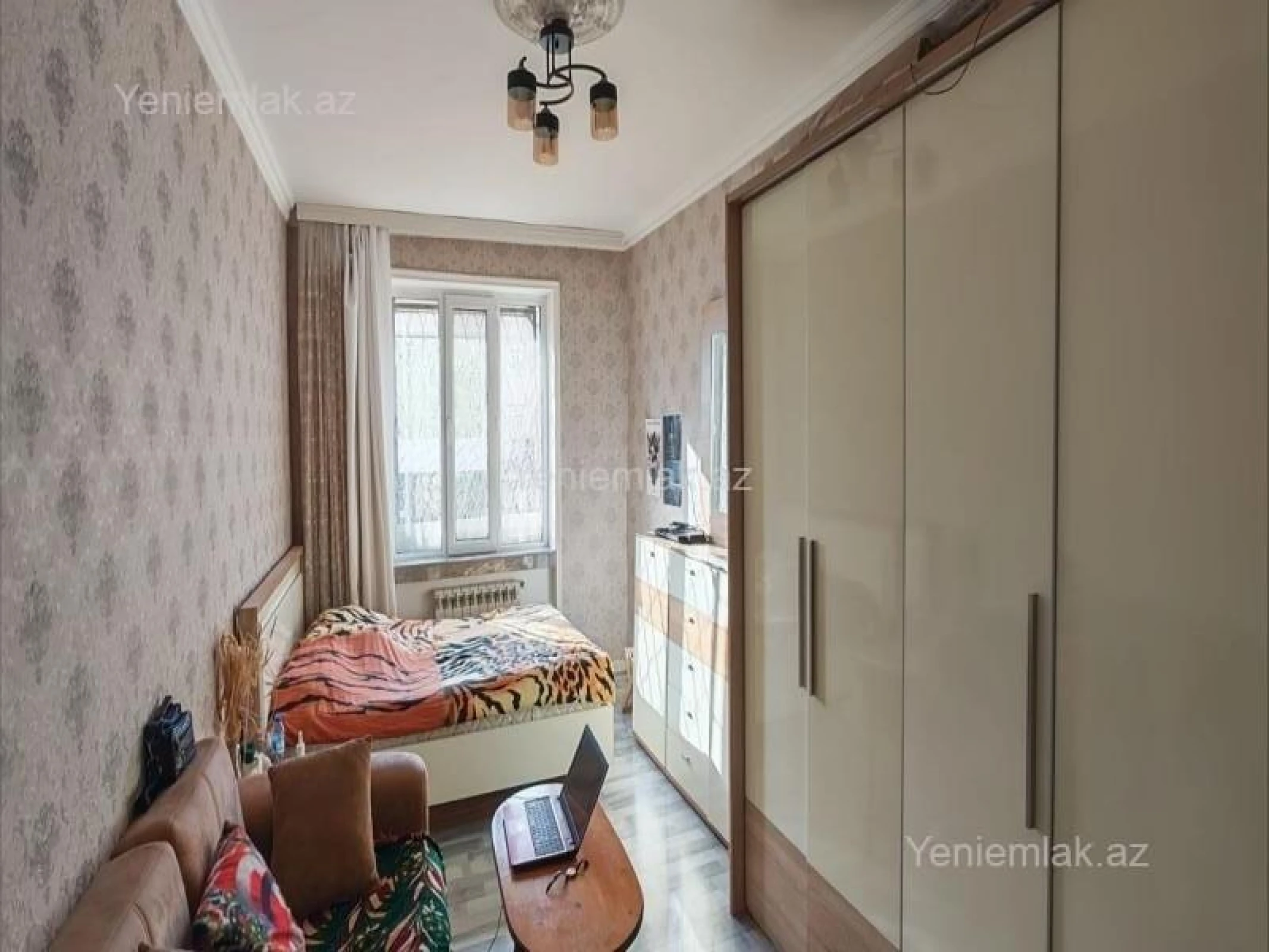 Satılır 3 otaqlı köhnə tikili 75 m²