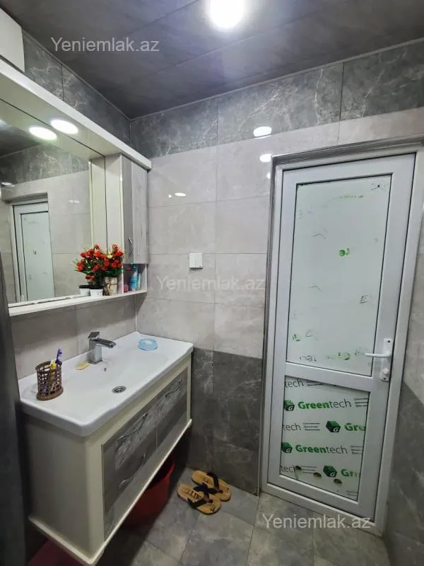 Satılır 3 otaqlı köhnə tikili 75 m²