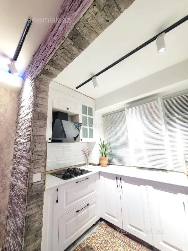 Satılır 3 otaqlı köhnə tikili 75 m²