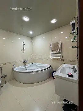 Satılır 3 otaqlı yeni tikili 140 m²