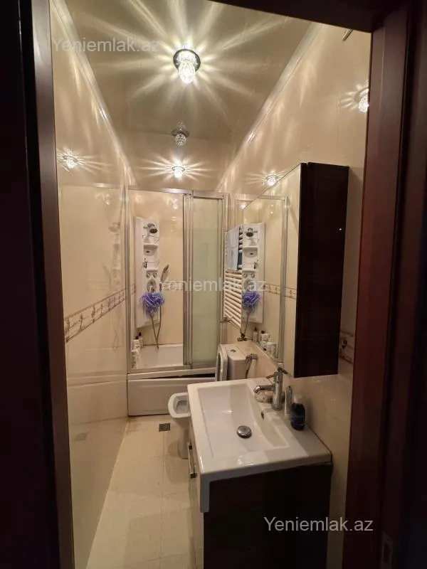 Satılır 3 otaqlı yeni tikili 140 m²