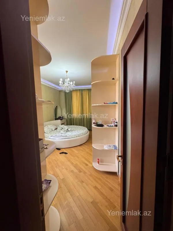 Satılır 3 otaqlı yeni tikili 140 m²