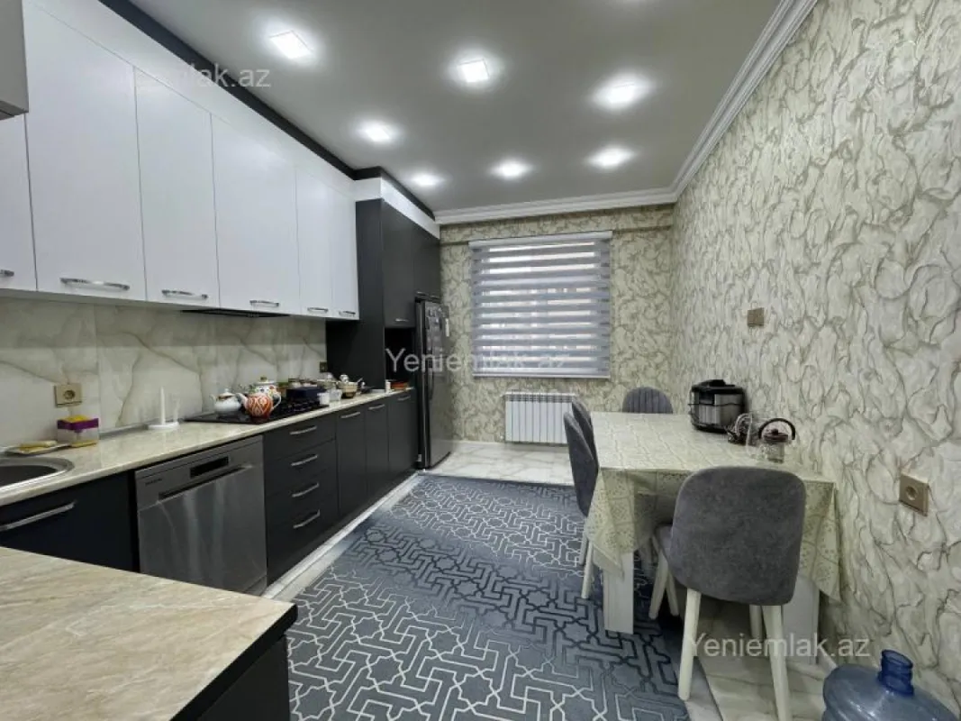 Satılır 3 otaqlı yeni tikili 83 m²