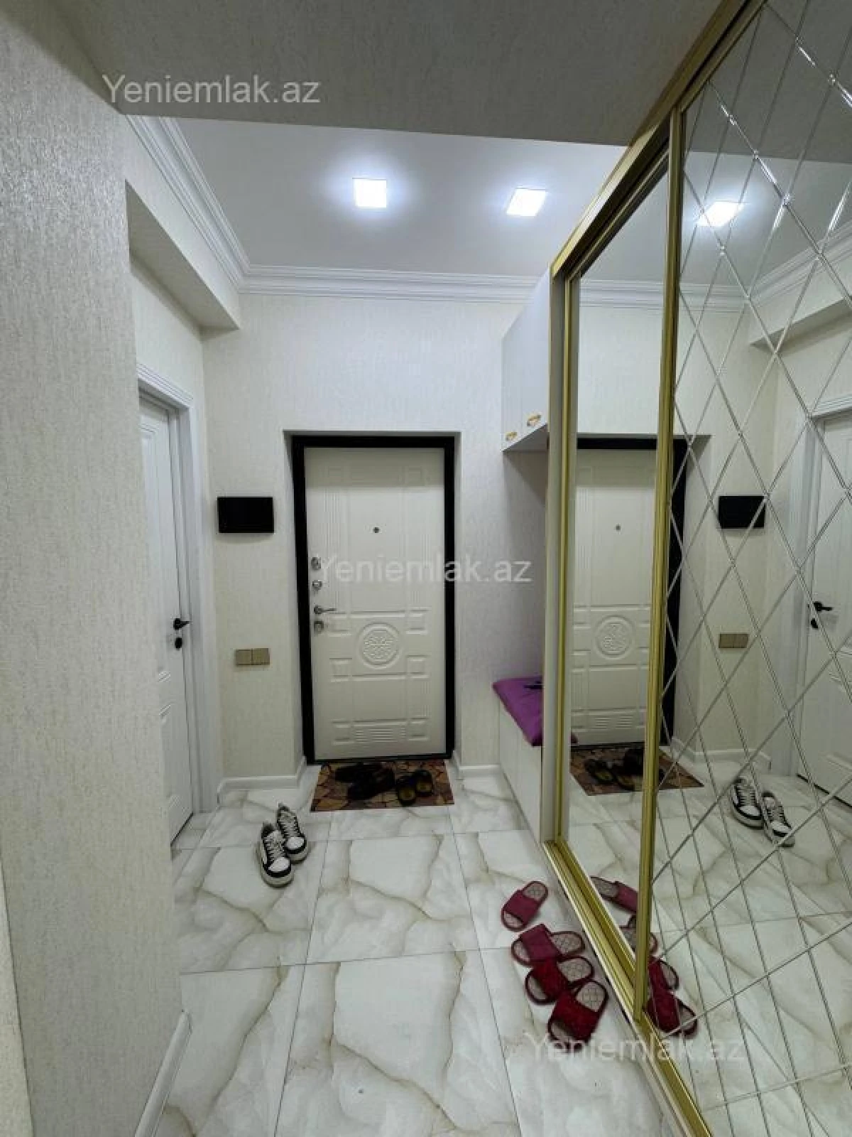 Satılır 3 otaqlı yeni tikili 83 m²