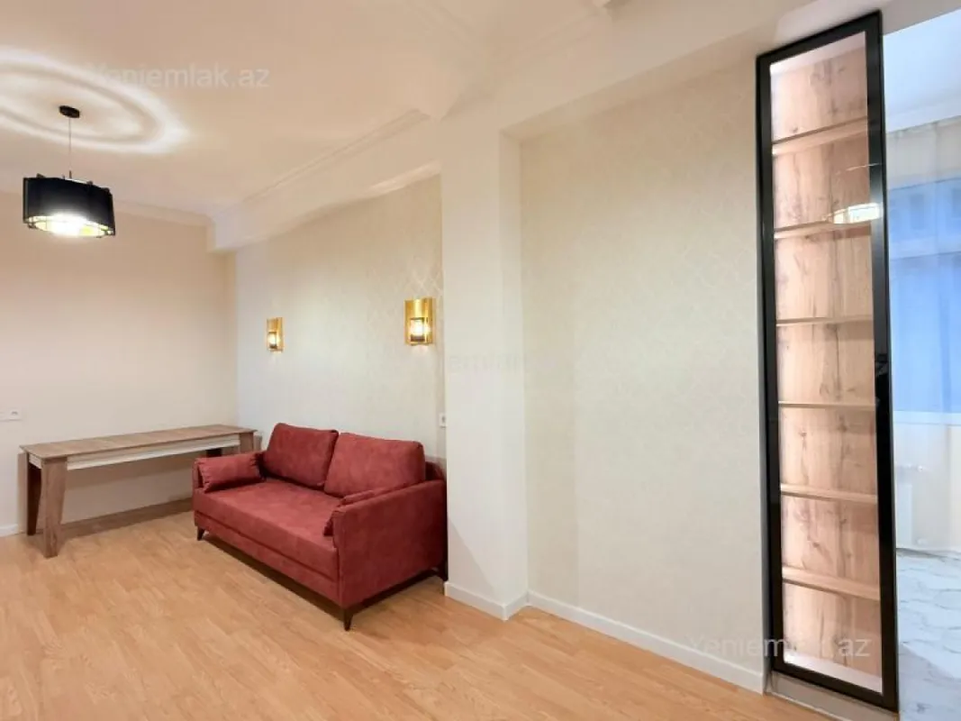 Satılır 3 otaqlı yeni tikili 200 m²