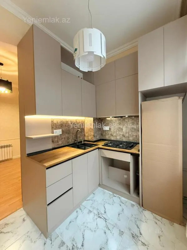 Satılır 3 otaqlı yeni tikili 200 m²