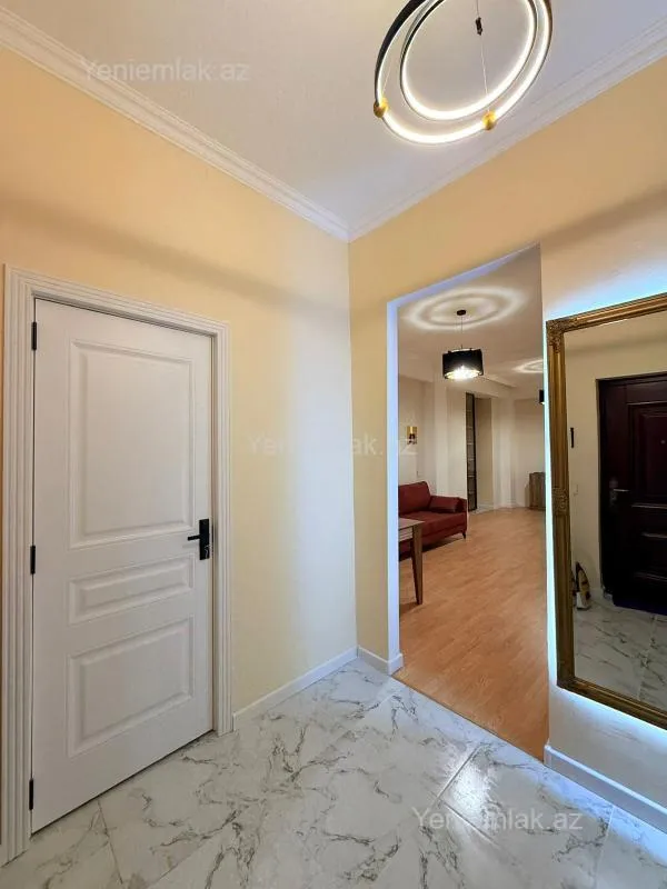 Satılır 3 otaqlı yeni tikili 200 m²