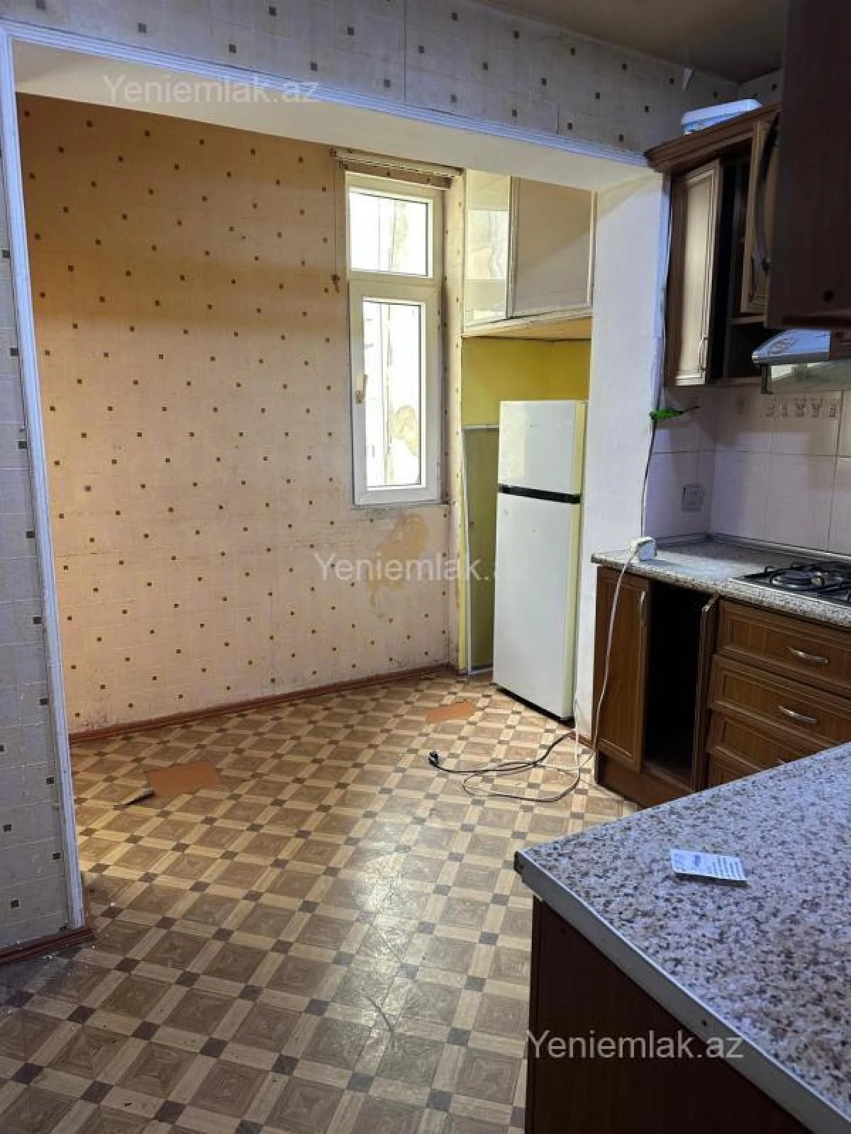 Satılır 2 otaqlı köhnə tikili 50 m²