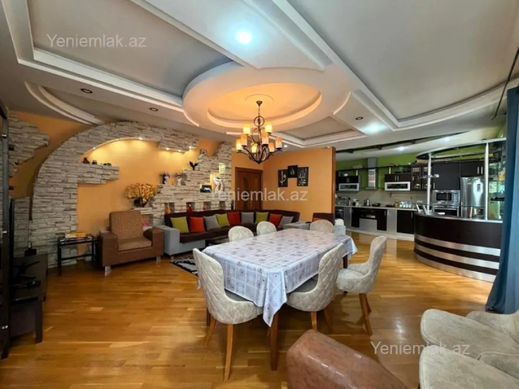 Satılır 4 otaqlı yeni tikili 205 m²