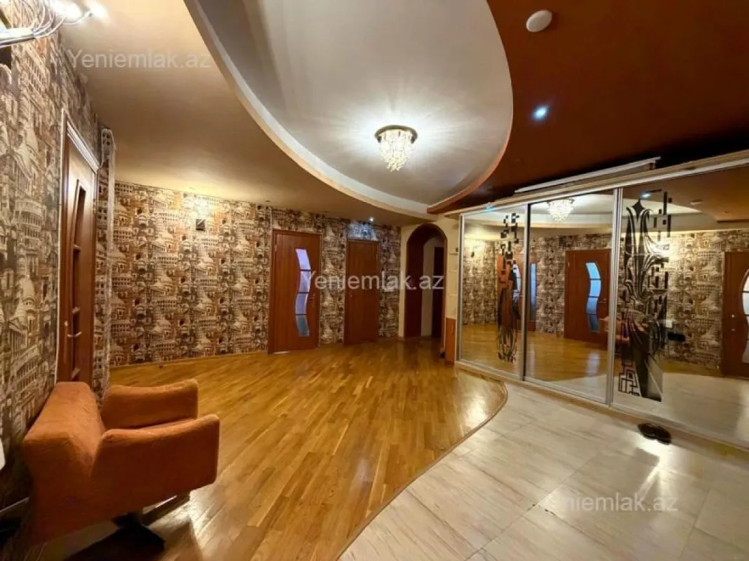 Satılır 4 otaqlı yeni tikili 205 m²